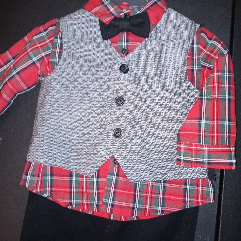 Baby boys suit size 3-6 months